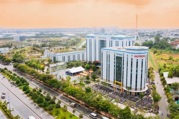 Trên nền tảng kết nối mới, Nhà trường hướng đến tiếp tục nâng cao chất lượng giáo dục, thích ứng với xu hướng phát triển của giáo dục đại học thế giới