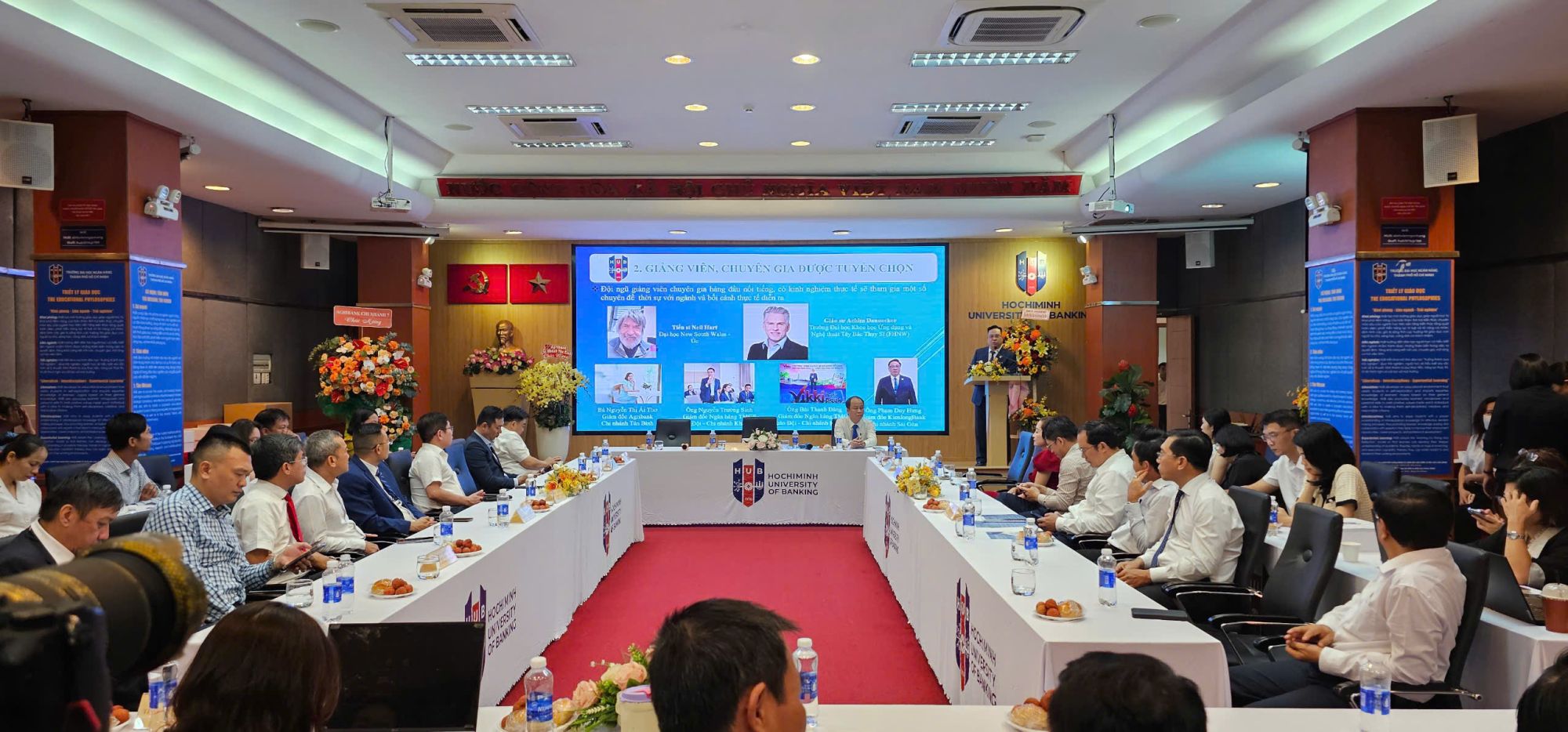 PGS- TS Nguyễn Đức Trung giới thiệu về chương trình Thạc sĩ Business Class