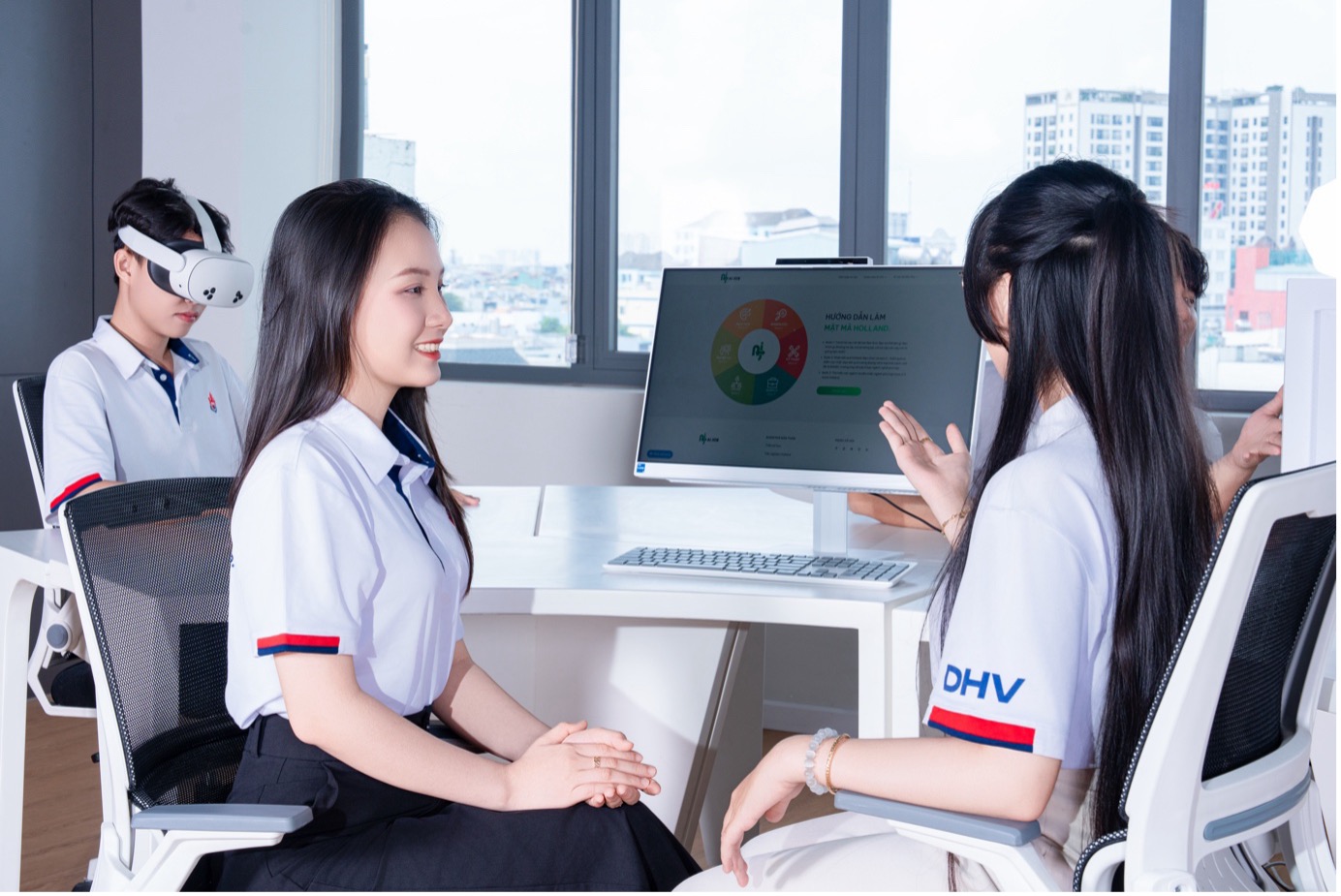 Bước ngoặt đổi mới của Trường Đại học Hùng Vương TP HCM ngày 30 năm tuổi.