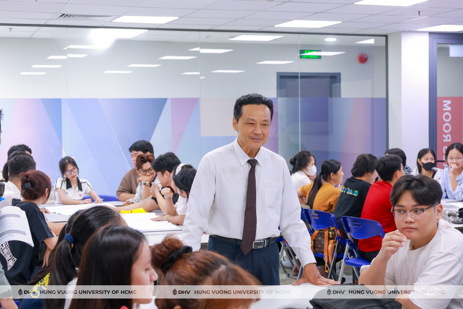 Tân sinh viên DHV tham gia các hoạt động trải nghiệm trong chương trình DHV LaunchPad.