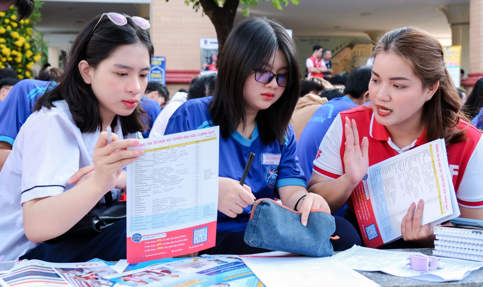 Học bổng tuyển sinh