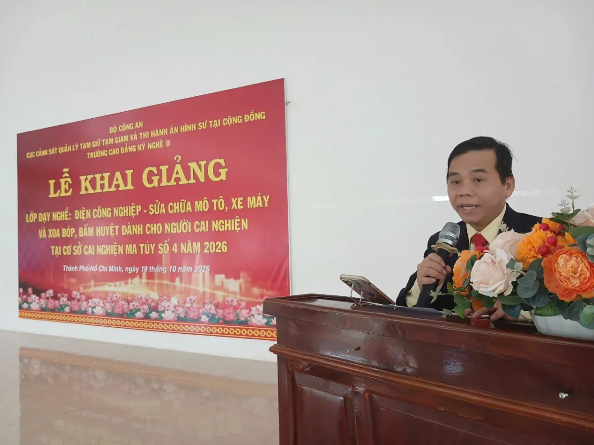 PGS- TS Bùi Văn Hưng, Hiệu trưởng Trường Cao đẳng Kỹ nghệ II