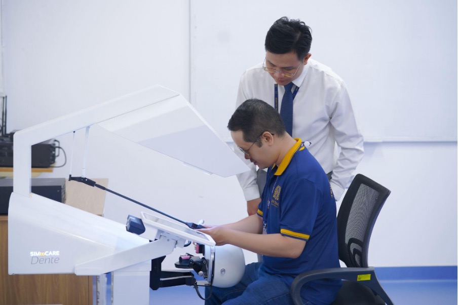 Thiết bị SIMtoCARE mô phỏng nha khoa