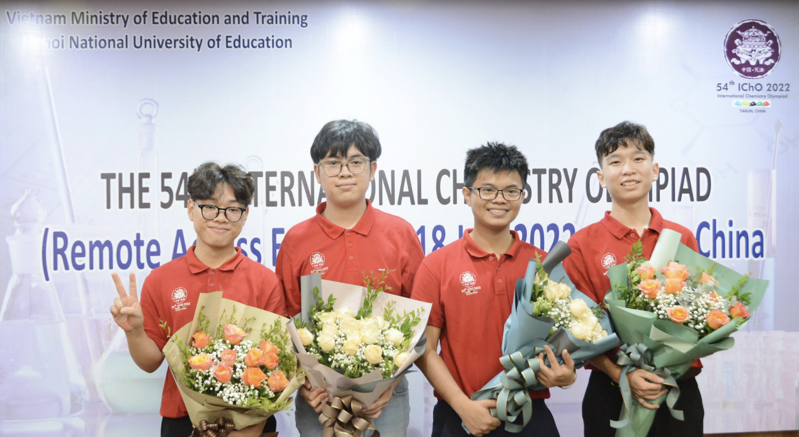 Cả 4 thí sinh dự kỳ thi Olympic hoá học quốc tế 2022 đều đoạt huy chương Vàng