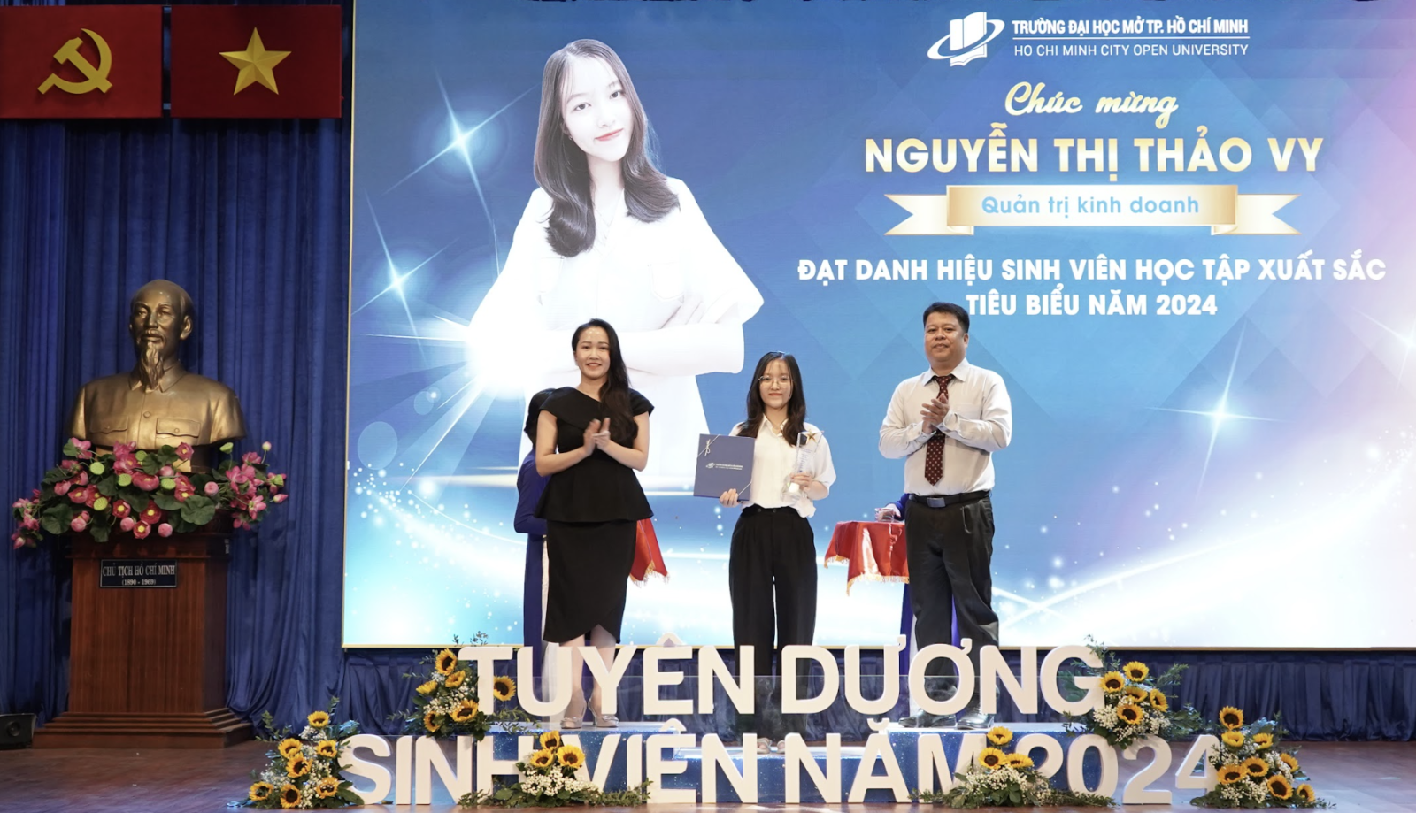 Tuyên dương sinh viên