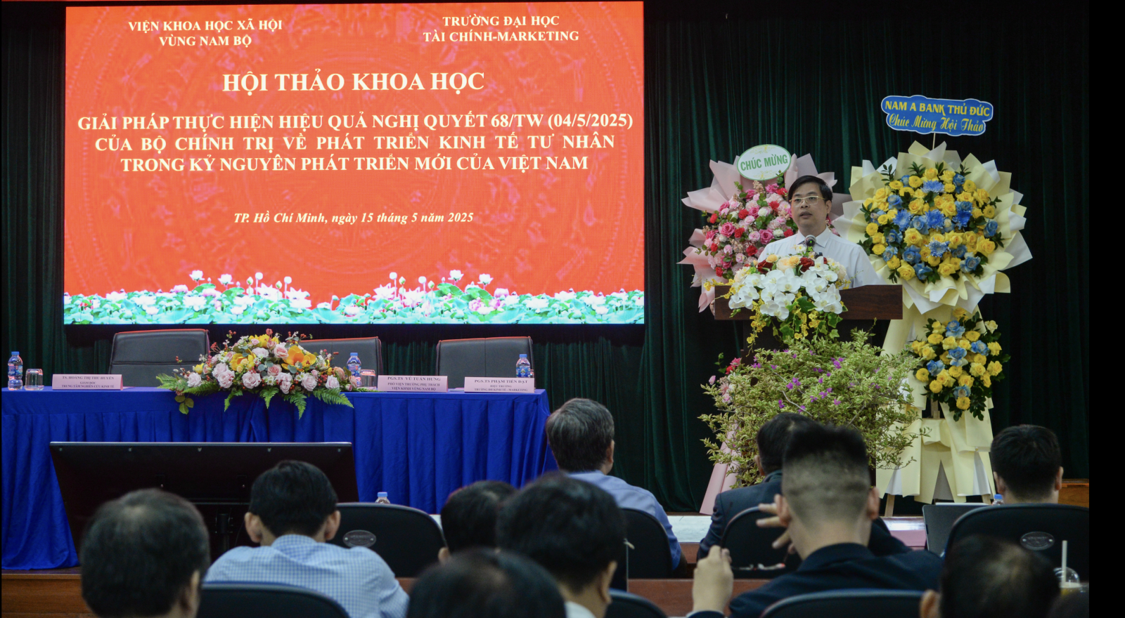 PGS- TS Phạm Tiến Đạt phát biểu khai mạc tại Hội thảo