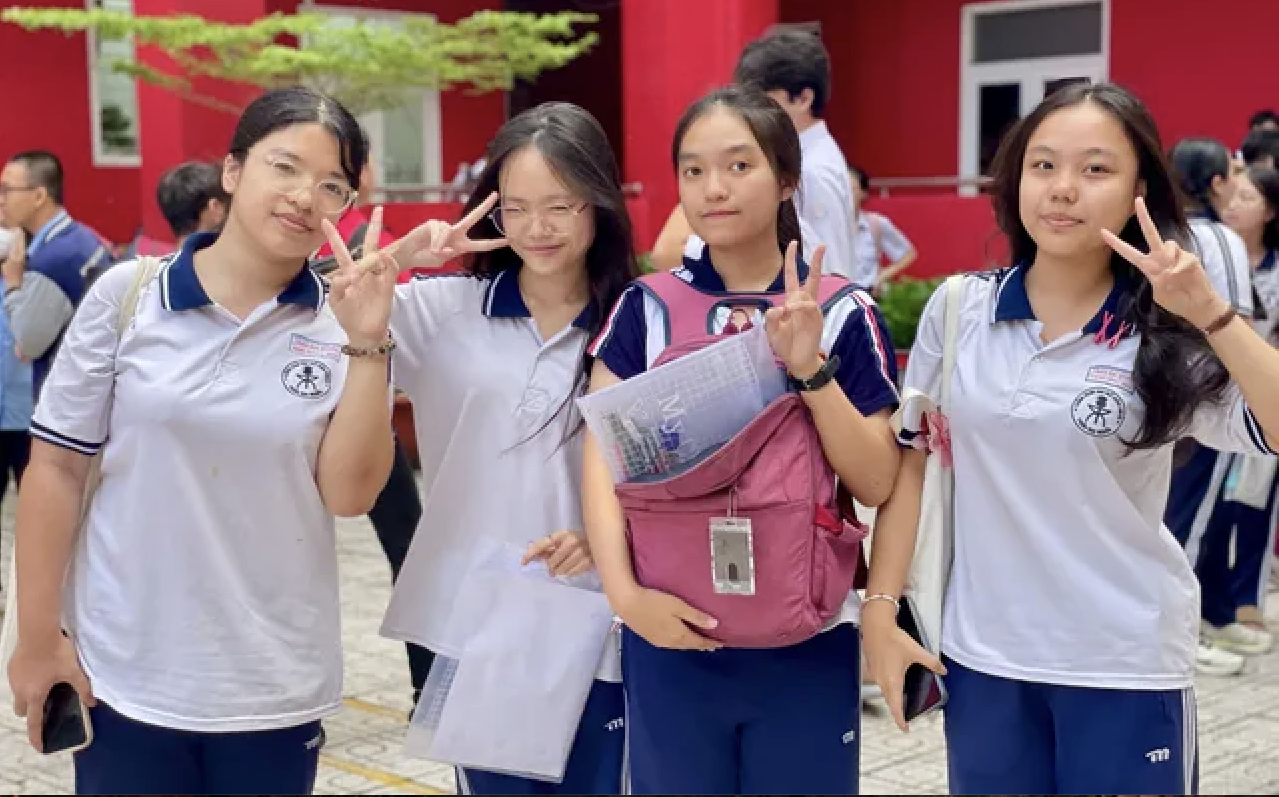 Thí sinh thi lớp 10 Phổ thông Năng khiếu
