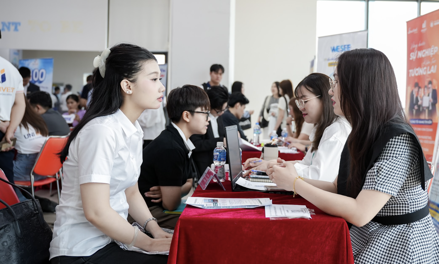 Sinh viên UEF tại chương trình