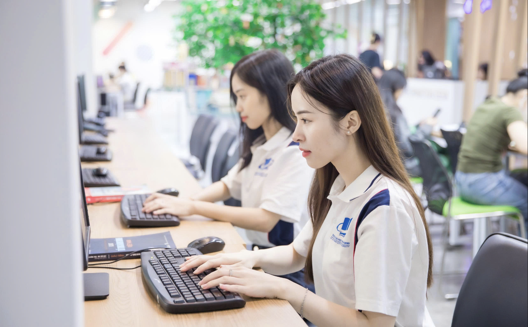 Sinh viên Trường ĐH Mở TPHCM