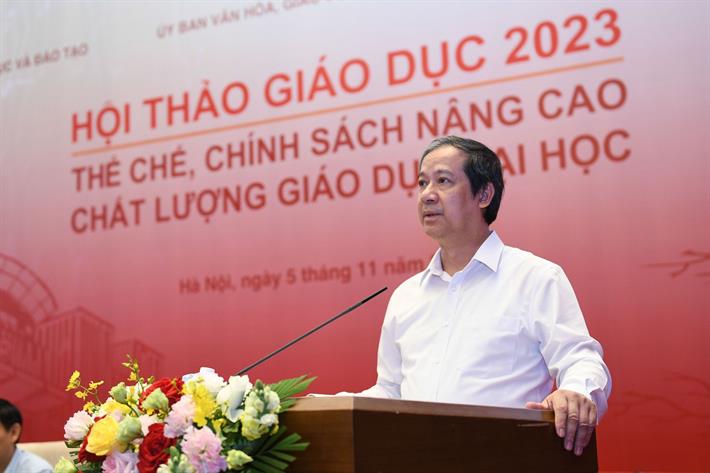 Bộ trưởng Nguyễn Kim Sơn phát biểu