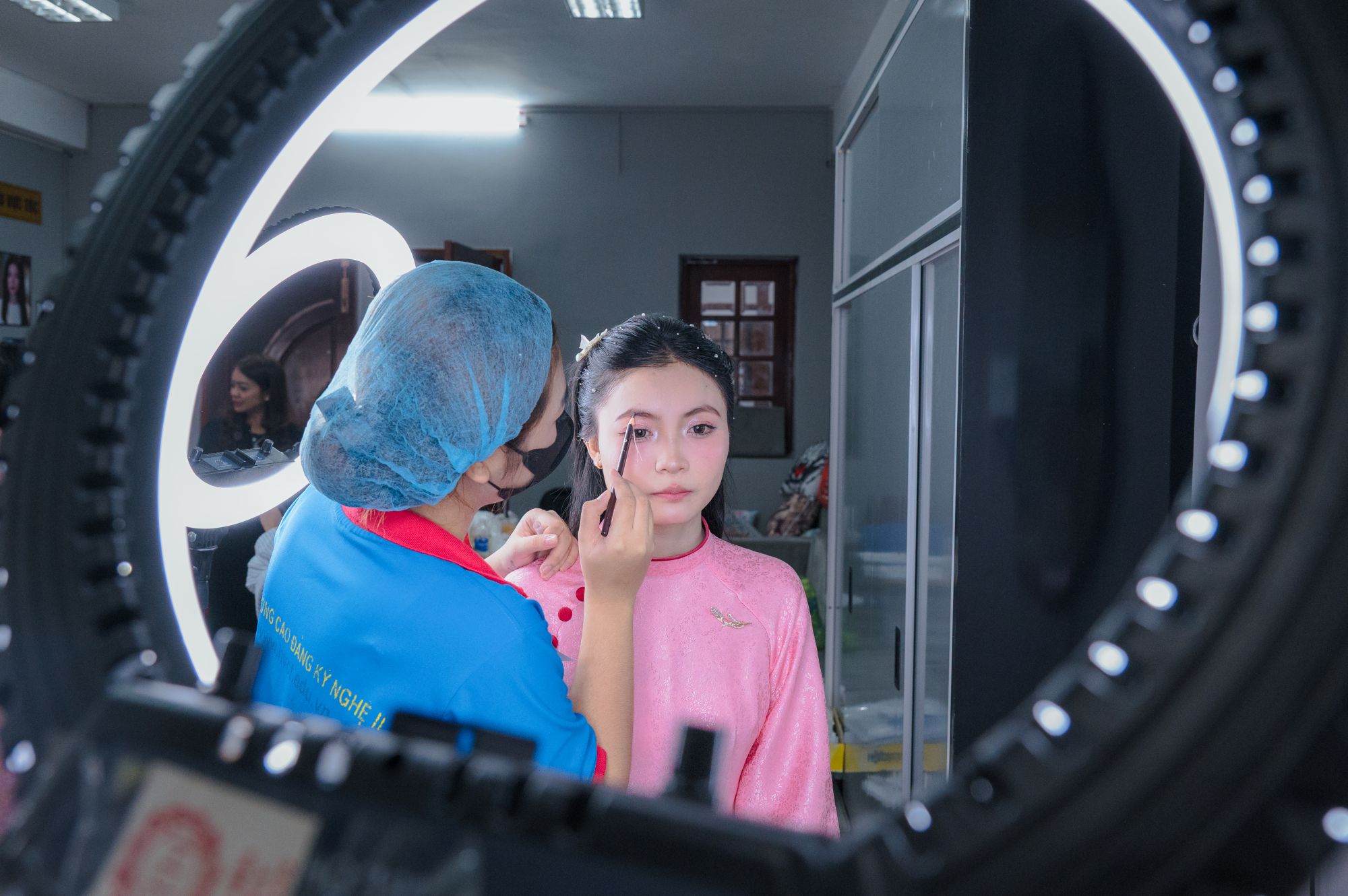 Sinh viên được học với chuyên gia đến từ các chuỗi salo danh tiếng