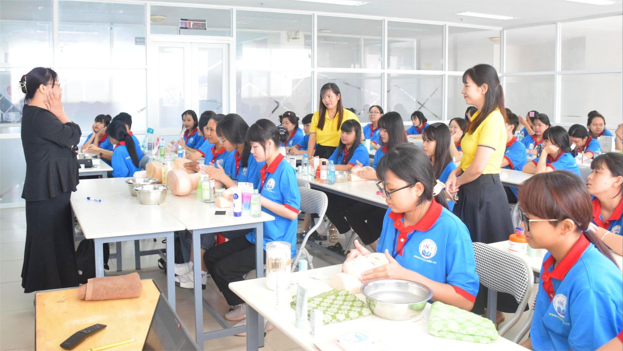 Sinh viên ngành Chăm sóc sắc đẹp tham gia Hội thay tay nghề học sinh, sinh viên TP.HCM lần thứ 16 năm 2026
