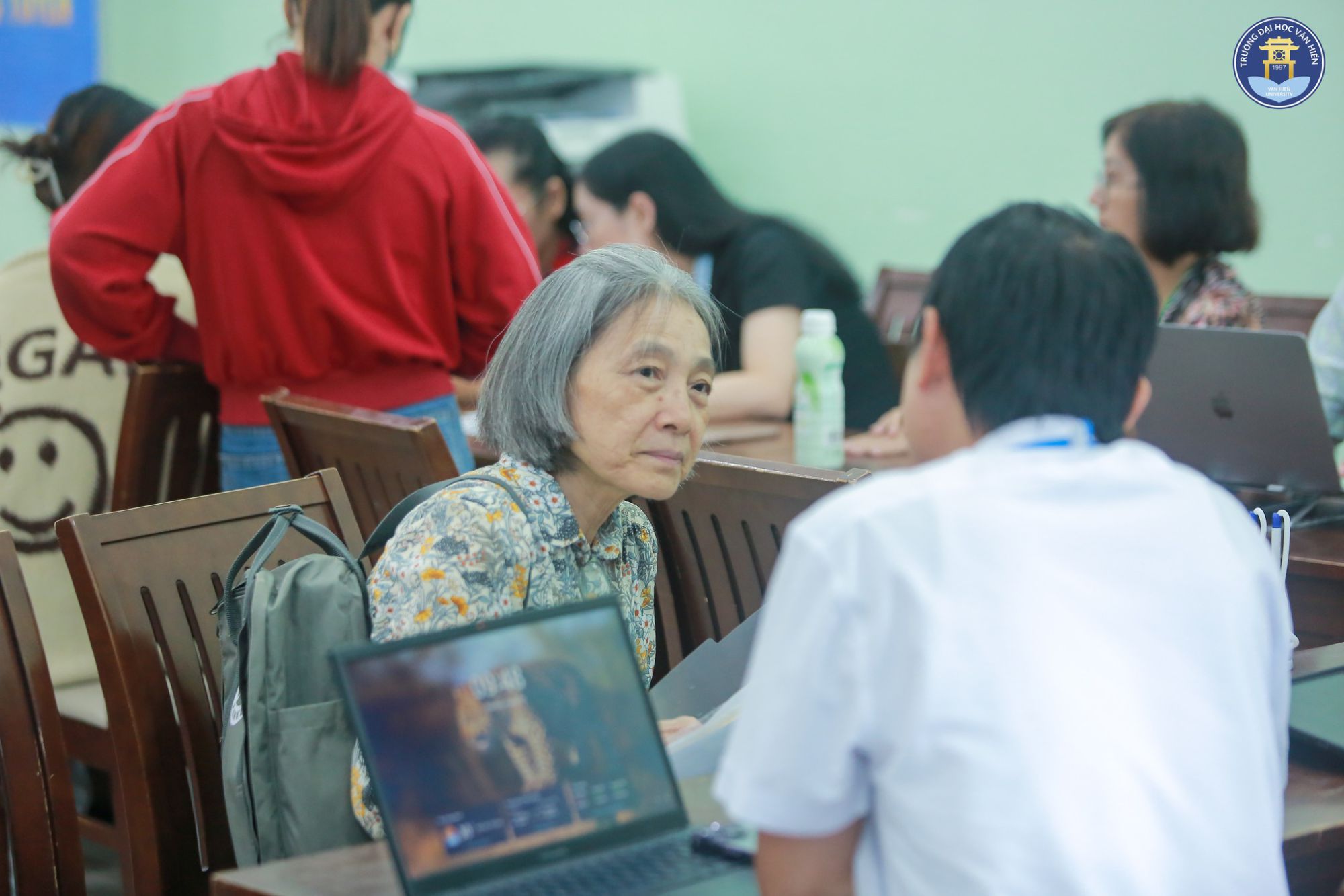 cô Nguyễn Thị Tú Hoàng