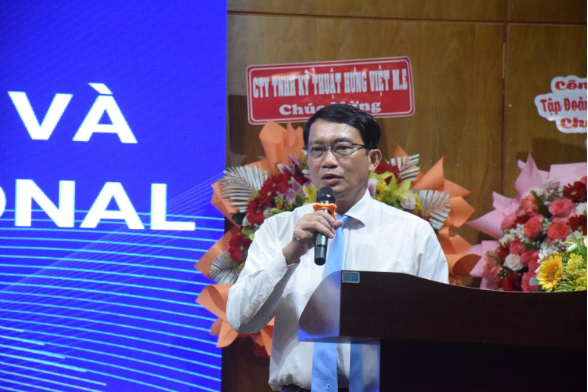 Ông Lê Thắng Lợi - Giám đốc Trung tâm phát triển GD&ĐT phía Nam – phát biểu tại Lễ ký kết