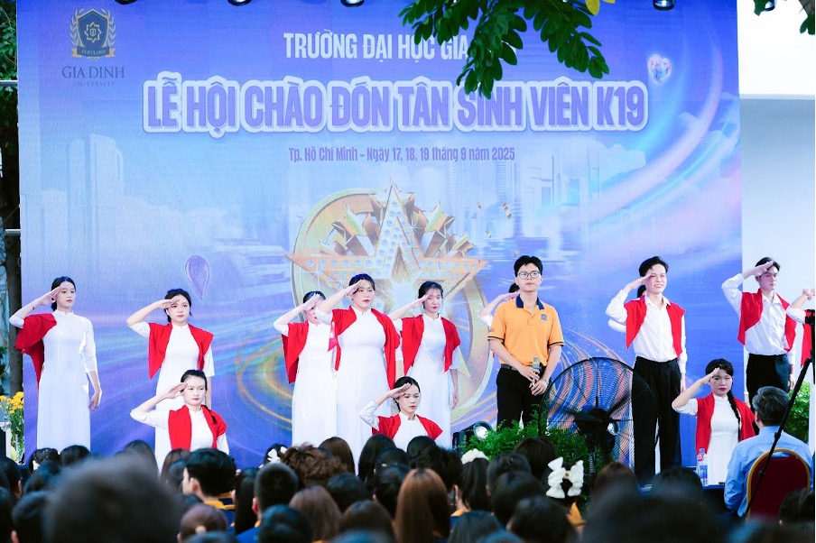 Sinh viên Trường ĐH Gia Định