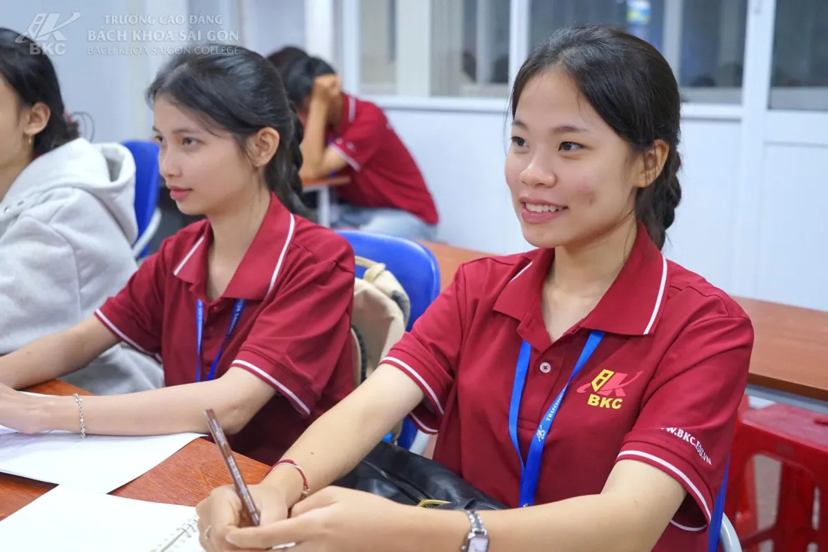 Sinh viên Trường Cao đẳng Bách khoa Sài Gòn