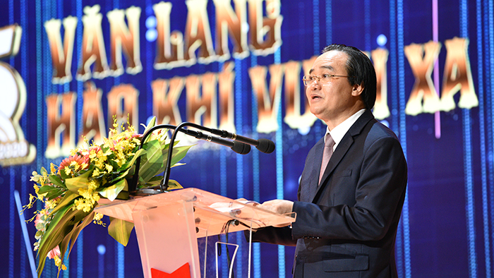 Bộ trưởng Phùng Xuân Nhạ phát biểu tại lễ kỷ niệm 25 năm thành lập Trường ĐH Văn Lang